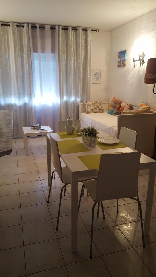 Quarteira Home Beach Ferias Tranquilas A 1Km Da Praia Totalmente Renovado エクステリア 写真