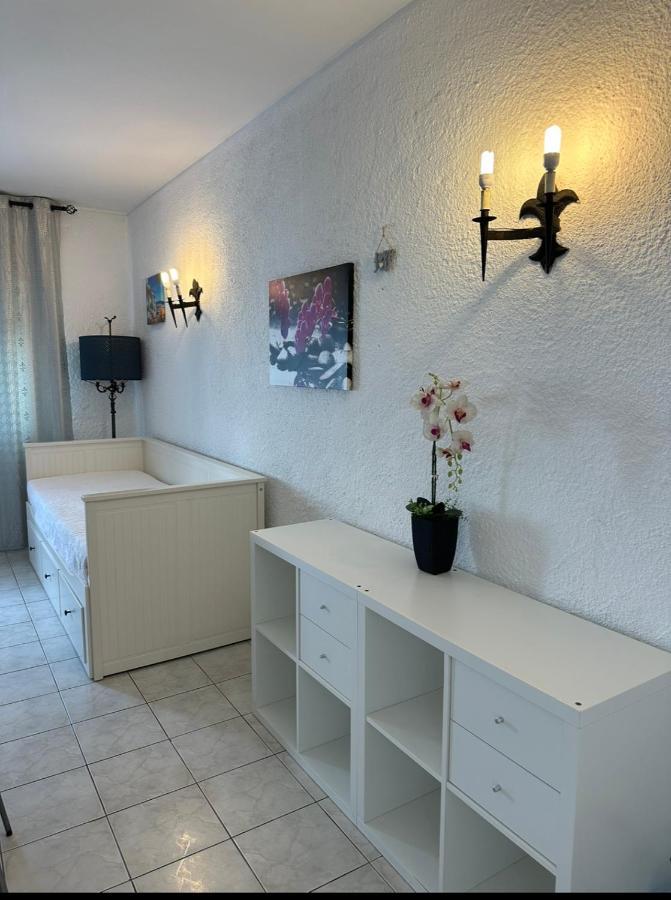 Quarteira Home Beach Ferias Tranquilas A 1Km Da Praia Totalmente Renovado エクステリア 写真
