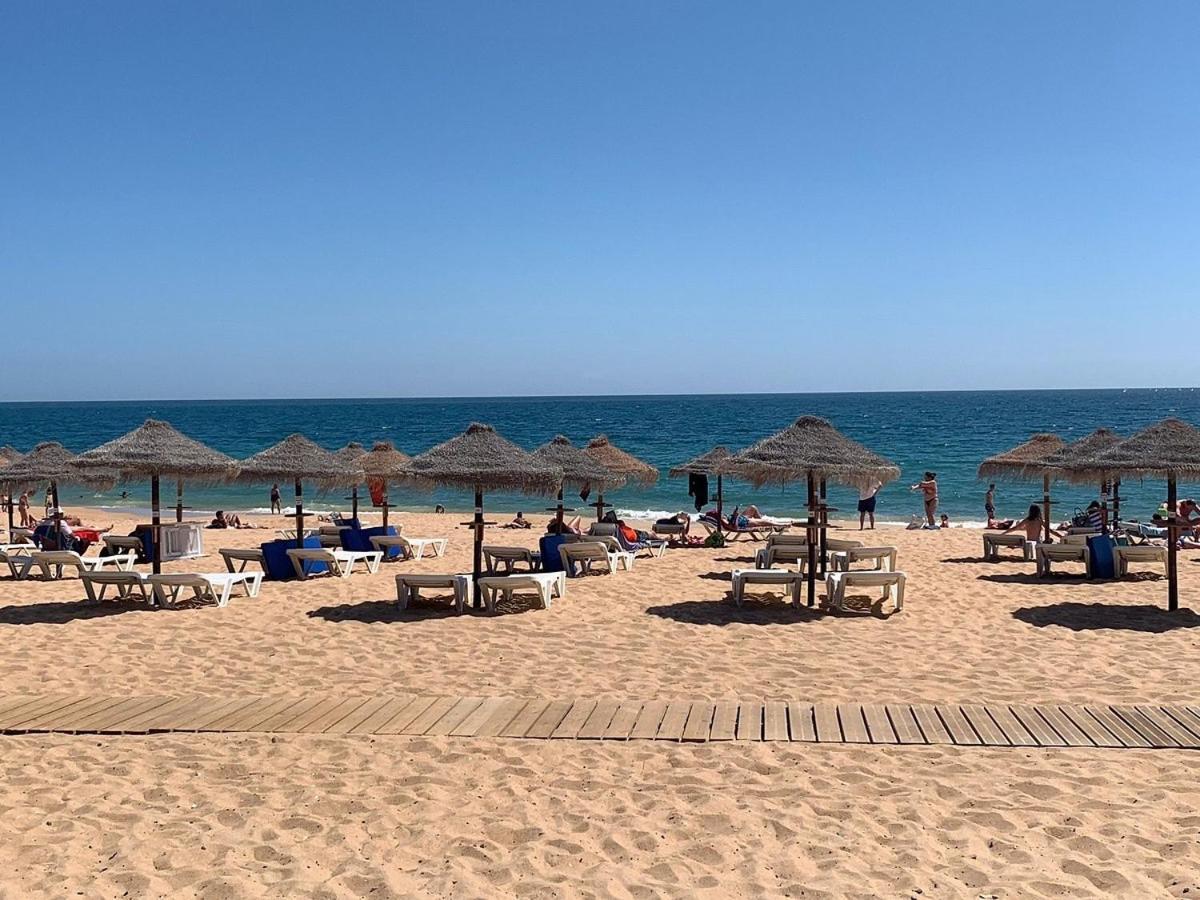 Quarteira Home Beach Ferias Tranquilas A 1Km Da Praia Totalmente Renovado エクステリア 写真